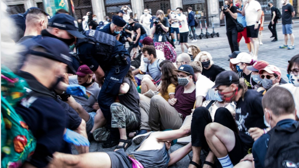 Protests related to detention of an LGBTI activist, Margot Szutowicz in Warsaw, August 2020.
